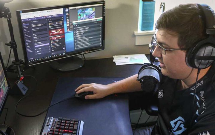 Foto de Twitch banea nuevas palabras de sus transmisiones y comentarios